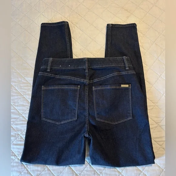 Jeans - Picture 3 of 12